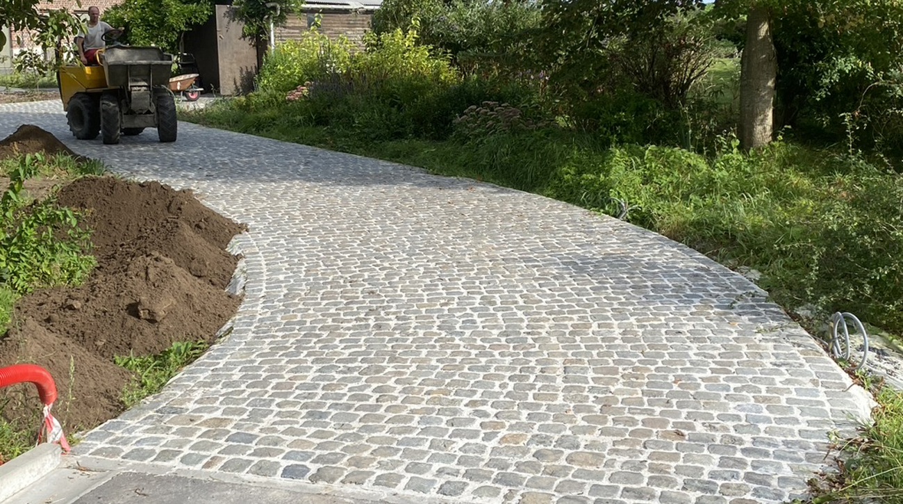 maarkedal Oprit in porfier kasseien 14/14