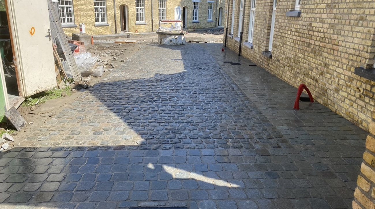 diksmuide Gezaagde porfierkasseien en gewone porfier