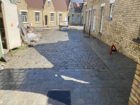 diksmuide Gezaagde porfierkasseien en gewone porfier